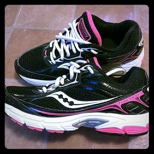 Size 7.5 Saucony  Tornado like new never worn